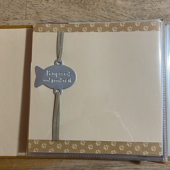 Hallmark Instant Scrapbook Cats Happy Tails - Picture 4 of 7